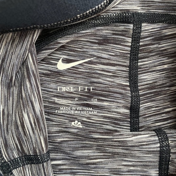 Nike Dri-Fit Pro Women’s 3” Navy Blue Athletic Spacedye Spandex Sz S NWT - Picture 4 of 6